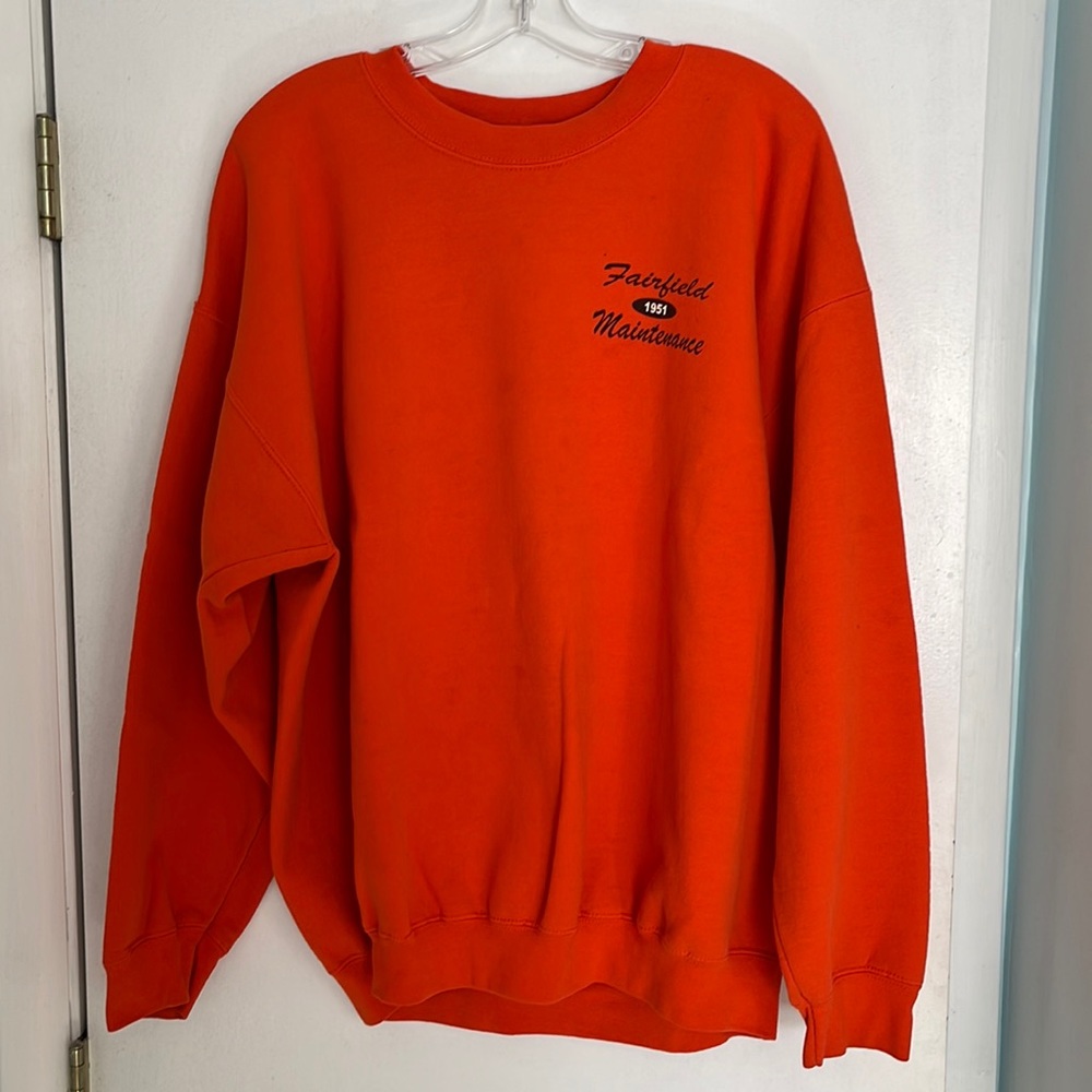 Mens XL crewneck.